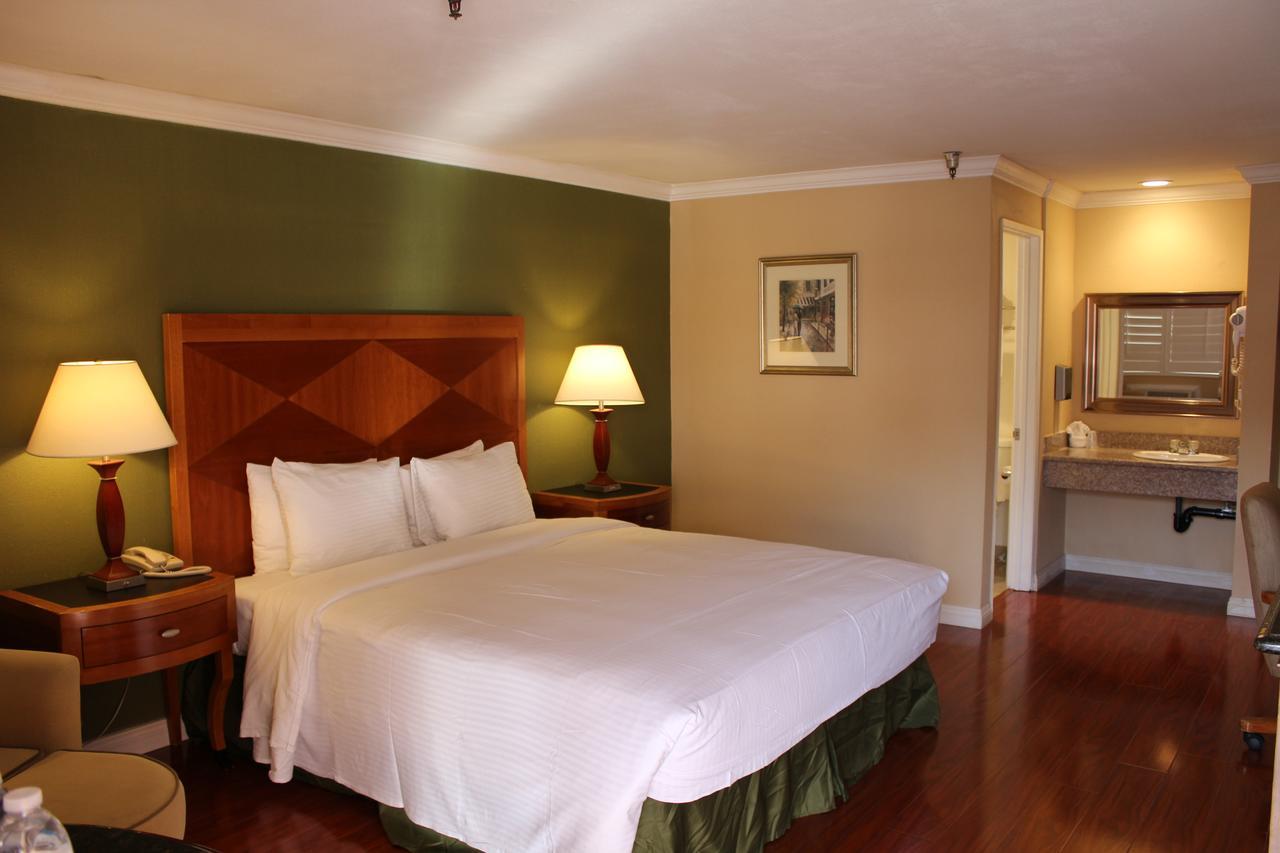 Garvey Inn Монтерей Парк Екстериор снимка